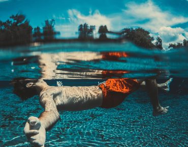 Why Choose On-Site Lifeguard Certification?